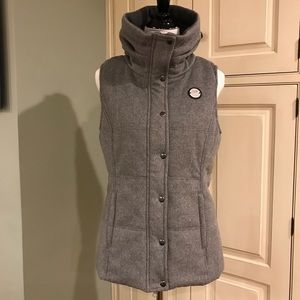 Noel Asmar grey vest.
